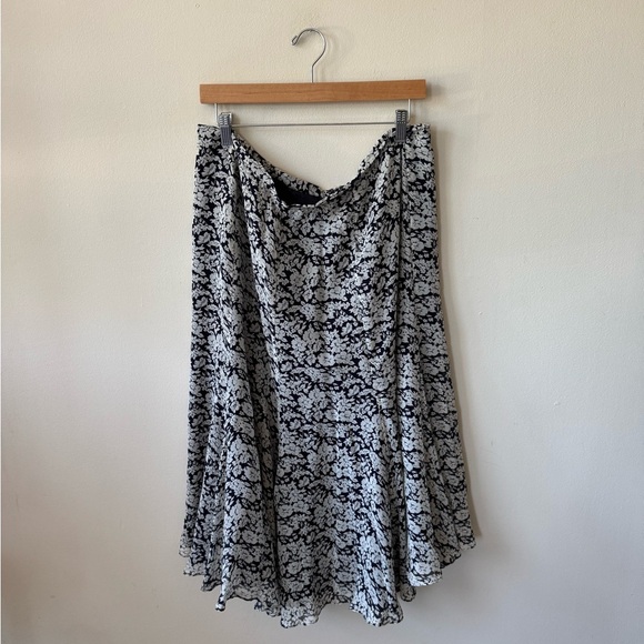 Ralph Lauren Floral Silky Skirt - Picture 5 of 9